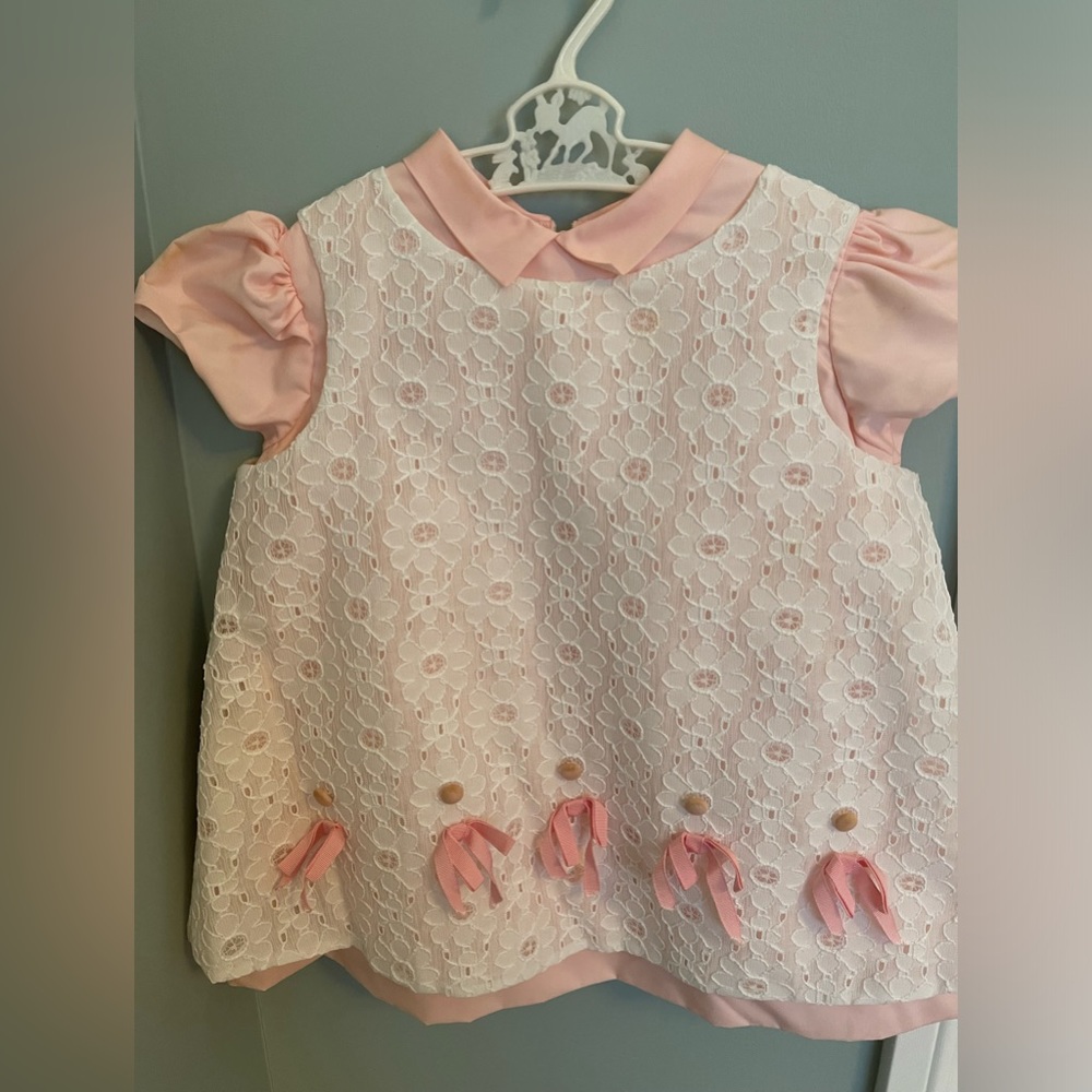 Vintage 1970s sweet dress. Smoke free home.